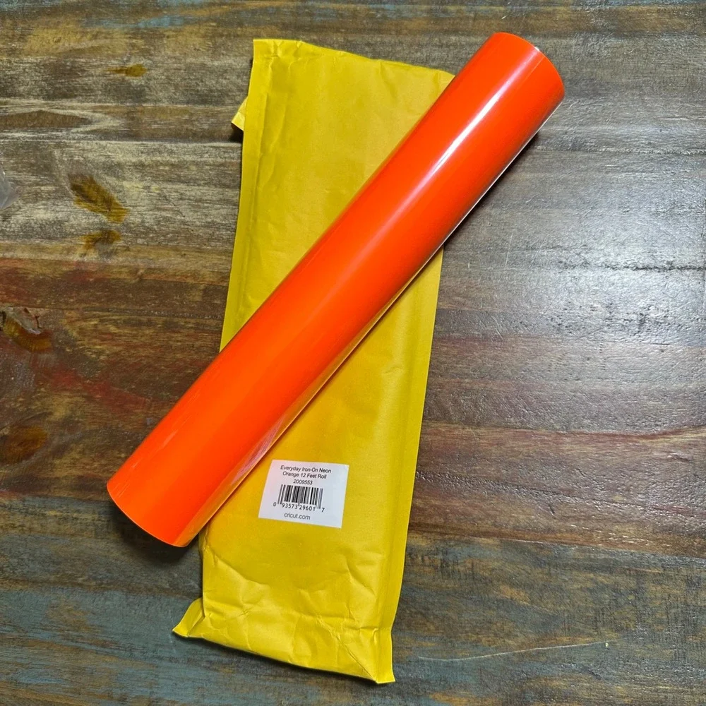 Cricut Everyday Iron-On Neon Orange 12 Feet Roll HTV Vinyl 2009553 NEW